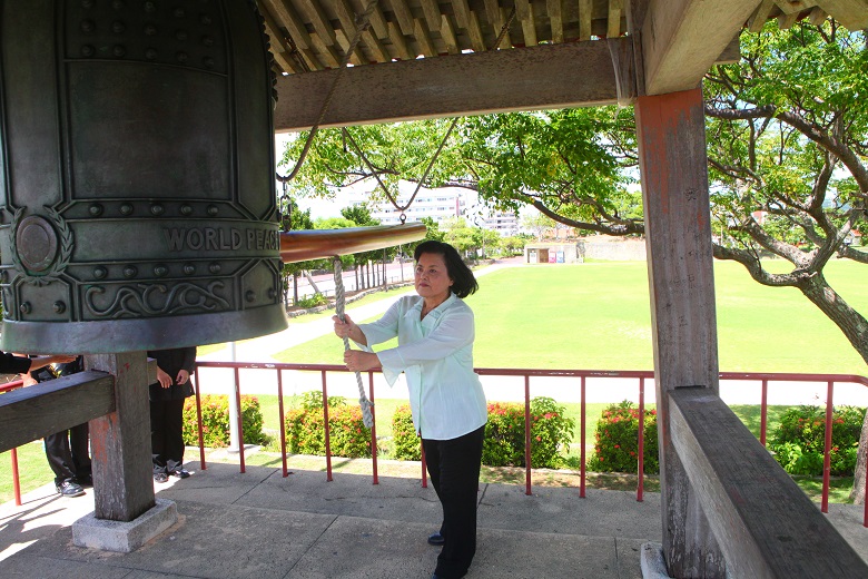 世界平和の日」で世界平和の鐘打式 - やいまニュース | やいまタイム