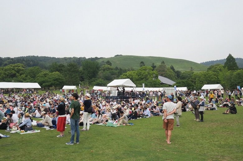 奈良公園で八重山アーティストらが観客を魅了 ムジークプラッツ2018