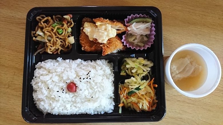 バランス加減神 ヘルシーでガッツリのお弁当 スタッフ通信 やいまタイム