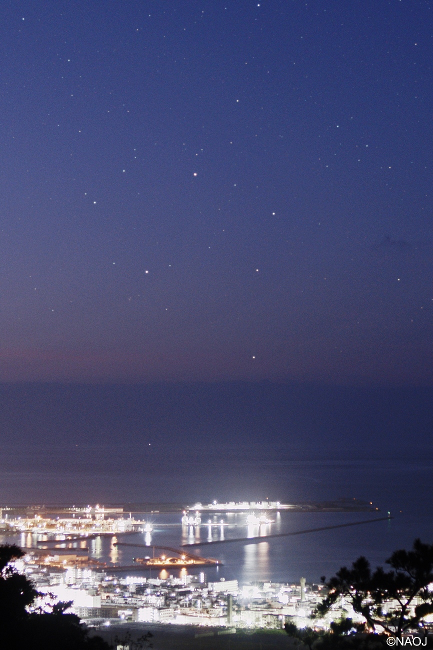 明け方の空に現れた南十字星 やいまニュース やいまタイム