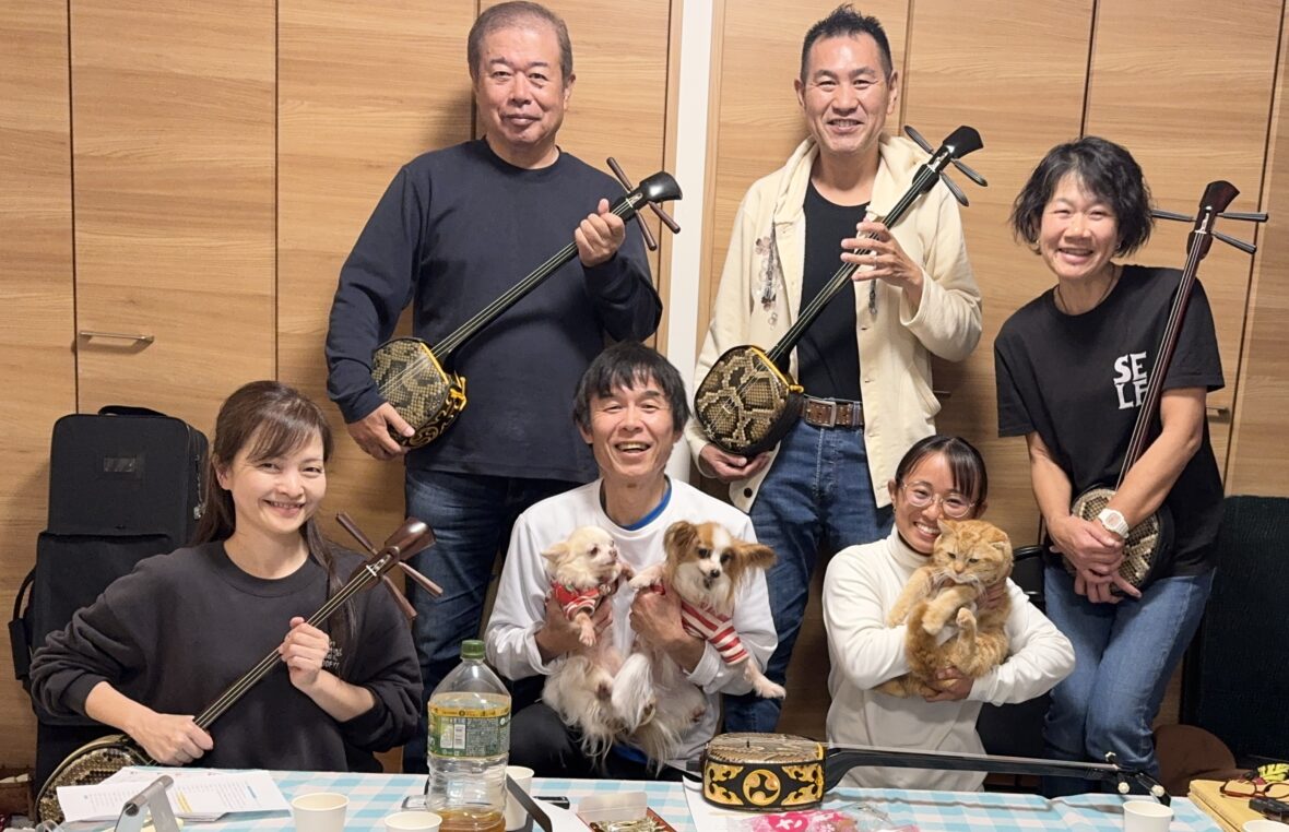 石垣島三線体験教室 - お店・団体 | やいまタイム