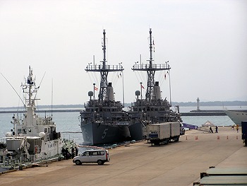米軍艦船が石垣港に寄港