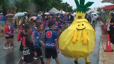 豪雨の日に大浜豊年祭