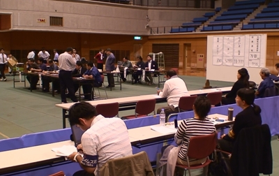 県知事選は仲井真勝利