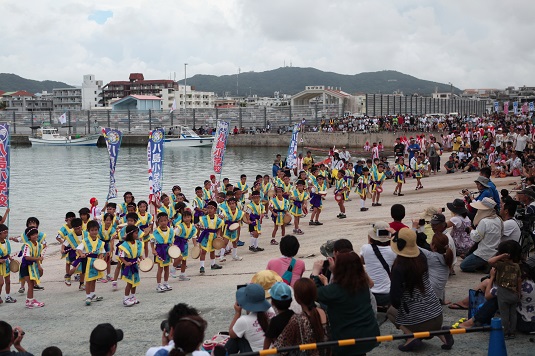 　石垣市爬龍船競漕大会