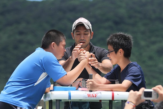 石垣島ダムまつりで賑わう人工水辺