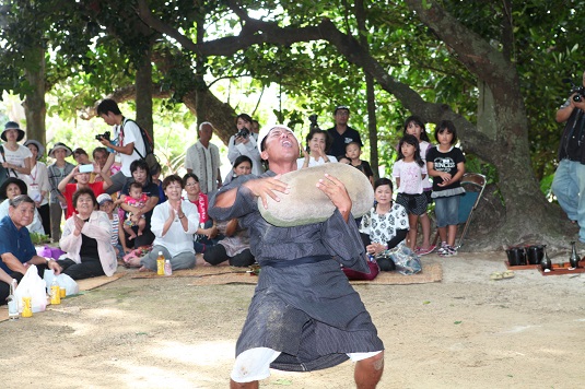 豊年祭シーズン突入の八重山