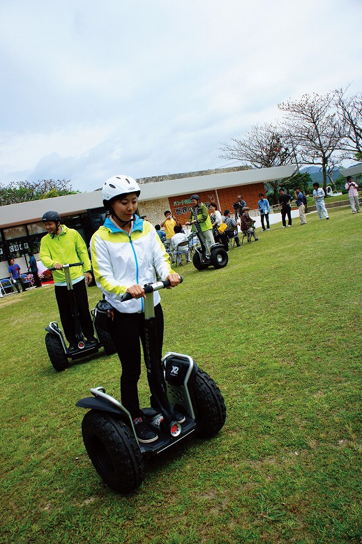 バンナ公園でセグウェイツアー開始