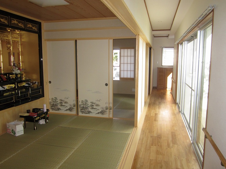 石垣市新川　宮良さんの家　家族のライフスタイルに合わせた二世帯住宅